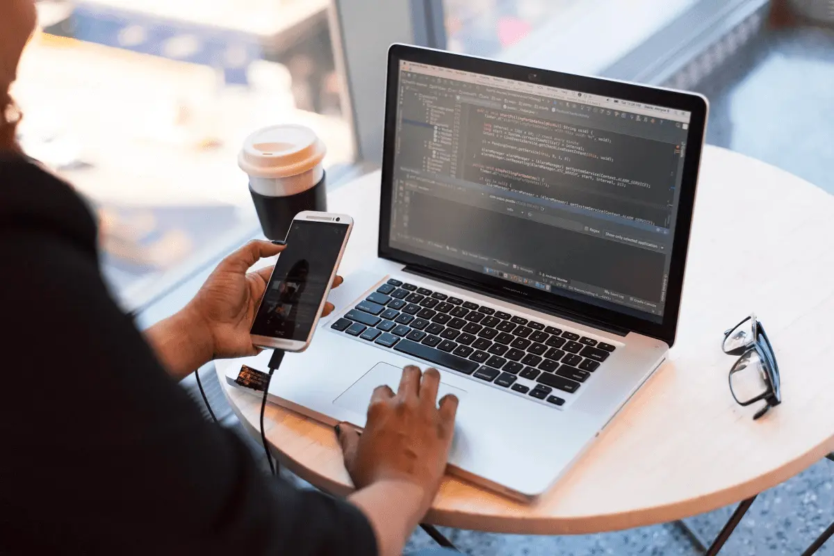 Progressive Web Apps(PWAs) Vs Native Apps: A Detailed Comparison